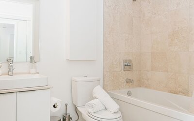 Beautiful Luxurious Modern Suite