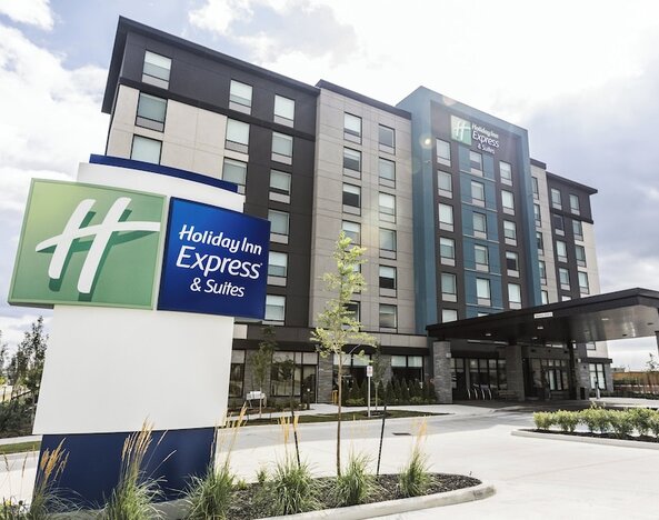 Holiday Inn Express & Suites Toronto Airport South by IHG