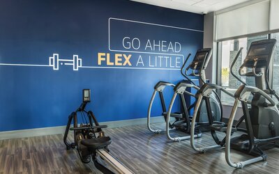 Holiday Inn Express & Suites Toronto Airport South by IHG