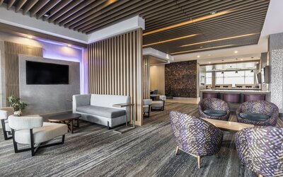 Holiday Inn Express & Suites Toronto Airport South by IHG