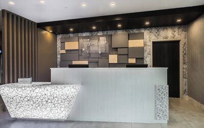 Holiday Inn Express & Suites Toronto Airport South by IHG