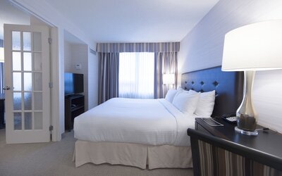Cambridge Suites Toronto