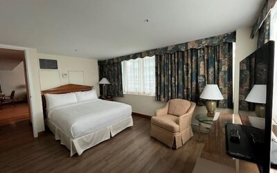 Cambridge Suites Toronto