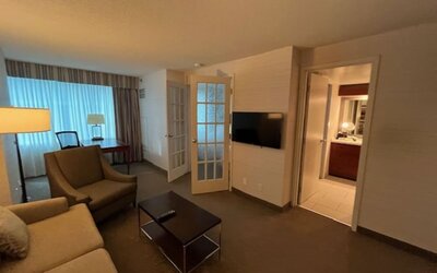 Cambridge Suites Toronto