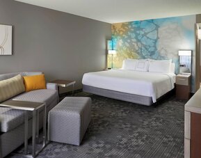 Courtyard by Marriott Toronto Airport