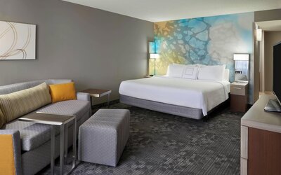 Courtyard by Marriott Toronto Airport