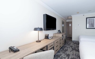 Sandman Signature Toronto Airport Hotel