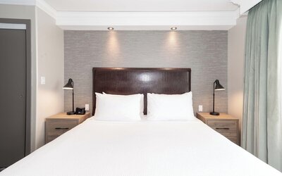 Sandman Signature Toronto Airport Hotel