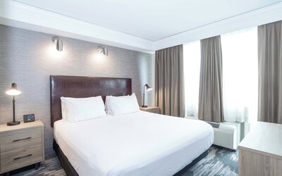 Sandman Signature Toronto Airport Hotel