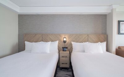 Sandman Signature Toronto Airport Hotel