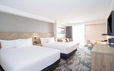 Sandman Signature Toronto Airport Hotel