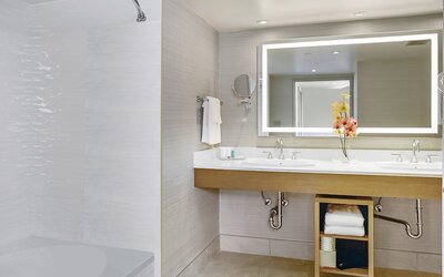 Crowne Plaza Toronto North York by IHG