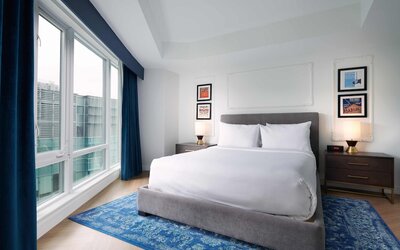 Pantages Hotel Downtown Toronto