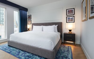 Pantages Hotel Downtown Toronto