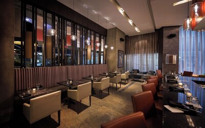 Pantages Hotel Downtown Toronto