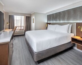 Crowne Plaza Toronto Airport by IHG