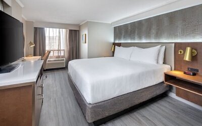 Crowne Plaza Toronto Airport by IHG