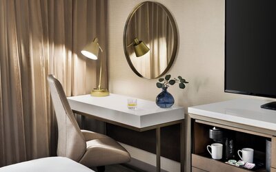 Crowne Plaza Toronto Airport by IHG
