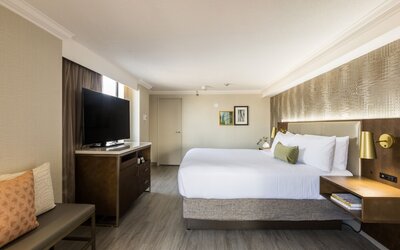 Crowne Plaza Toronto Airport by IHG