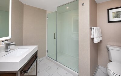 Crowne Plaza Toronto Airport by IHG