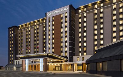 Crowne Plaza Toronto Airport by IHG