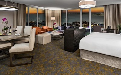 Hotel X Toronto, a Destination by Hyatt Hotel