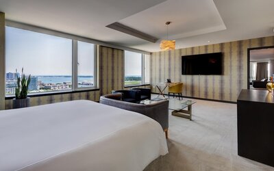 Hotel X Toronto, a Destination by Hyatt Hotel