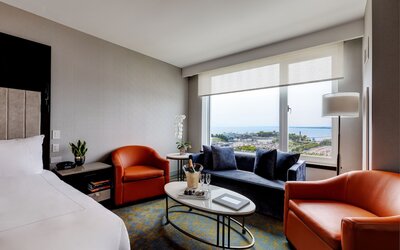 Hotel X Toronto, a Destination by Hyatt Hotel