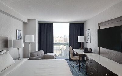 Chelsea Hotel, Toronto
