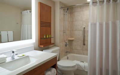 Delta Hotels by Marriott Toronto Airport & Conference Centre