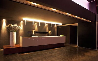 Le Germain Hotel Maple Leaf Square