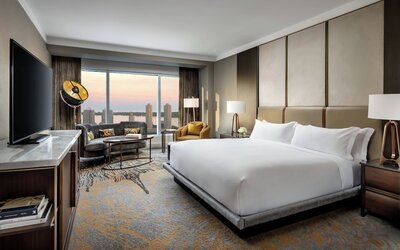 The Ritz-Carlton, Toronto