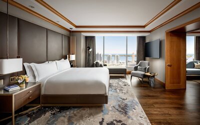 The Ritz-Carlton, Toronto