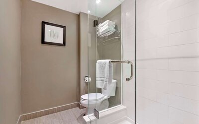 Best Western Plus Executive Inn