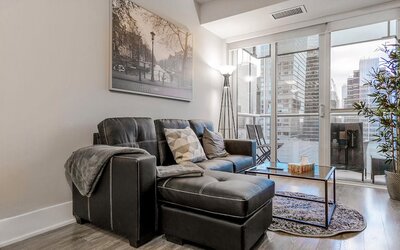 Toronto Icon Suites - CN Tower Downtown
