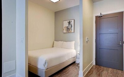 Skyline Suites - Next to MTCC, ACC & CN Tower