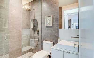 Skyline Suites - Next to MTCC, ACC & CN Tower