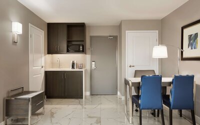 Embassy Suites by Hilton Toronto Airport