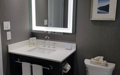 Embassy Suites by Hilton Toronto Airport