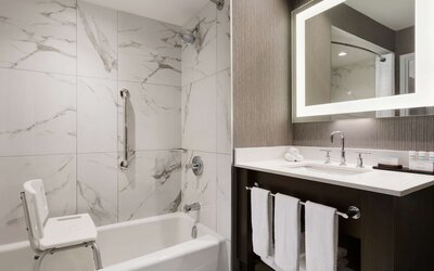 Embassy Suites by Hilton Toronto Airport