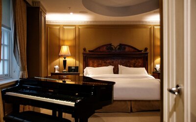 Windsor Arms Hotel