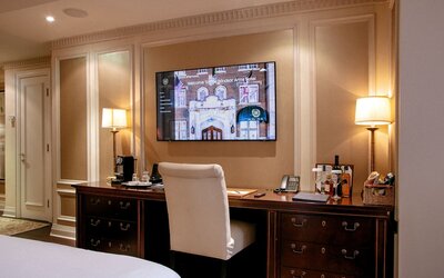 Windsor Arms Hotel