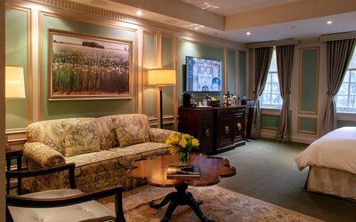 Windsor Arms Hotel