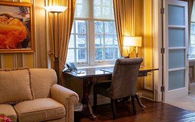 Windsor Arms Hotel