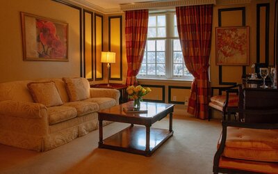 Windsor Arms Hotel