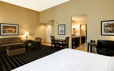Homewood Suites by Hilton Toronto Airport Corporate Centre