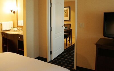 Homewood Suites by Hilton Toronto Airport Corporate Centre