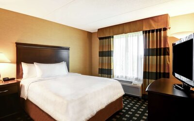 Homewood Suites by Hilton Toronto Airport Corporate Centre