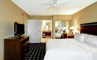 Homewood Suites by Hilton Toronto Airport Corporate Centre