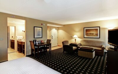 Homewood Suites by Hilton Toronto Airport Corporate Centre
